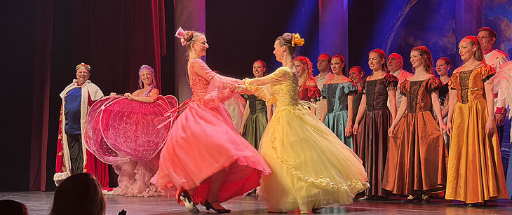 &bdquo;Cinderella  Das Musical&ldquo; im Deutschen Theater M&uuml;nchen - Finale im Deutschen Theater (&copy;Foto: Martin Schmitz) 